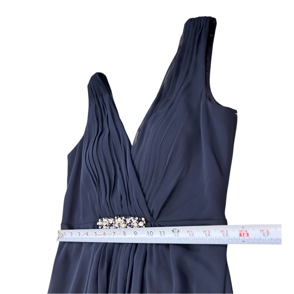 Eliza J High-Low Chiffon Gown V-Neck, Sleeveless, Navy Blue,‎ Size 10 - Picture 10 of 13